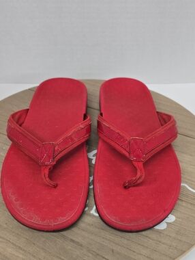 Vionic Tide II orthotic thong sandals Red Womens Size 10